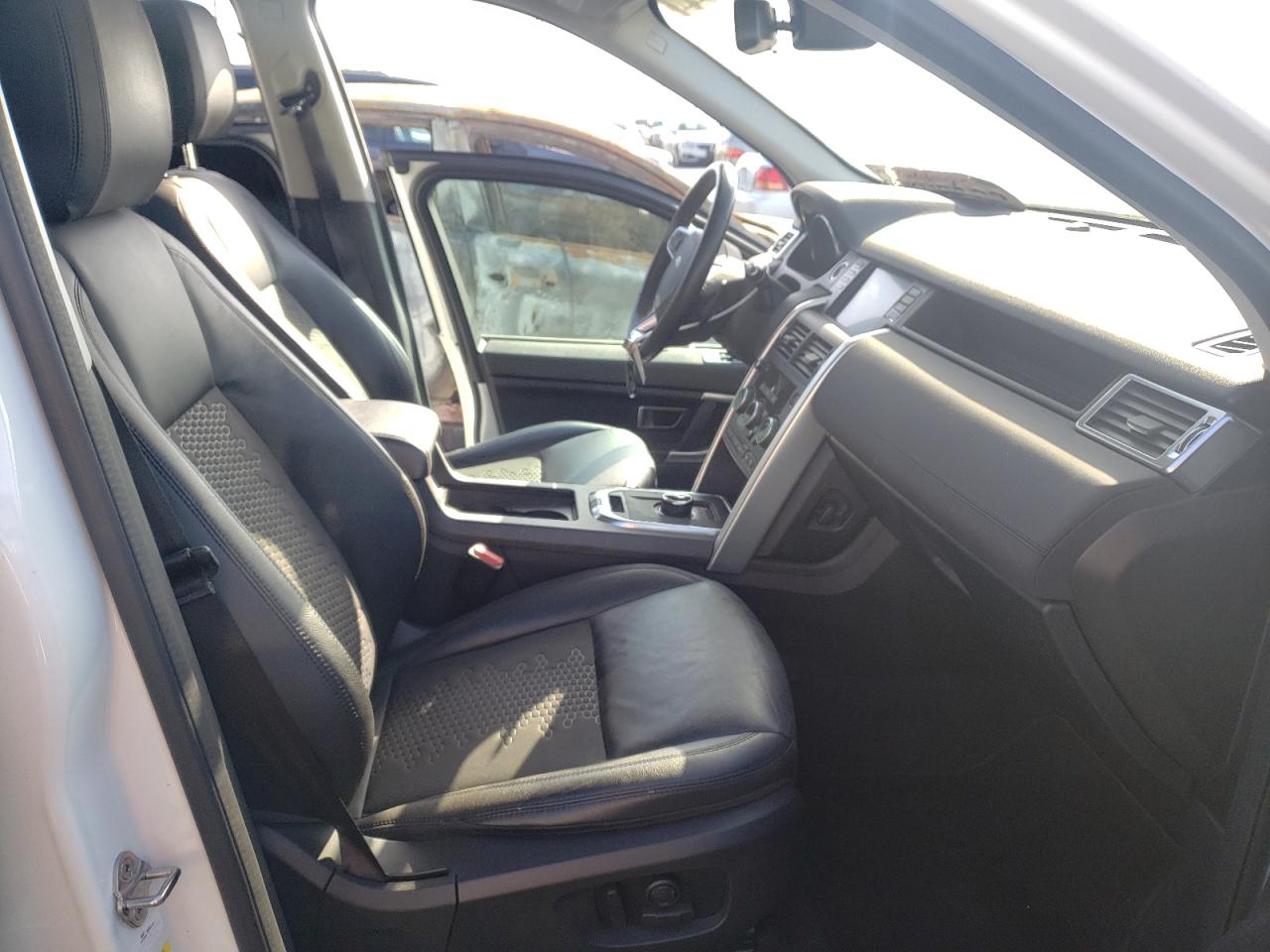 Photo 5 from auction – 2019 LAND ROVER DISCOVERY with VIN SALCP2FX5KH823724