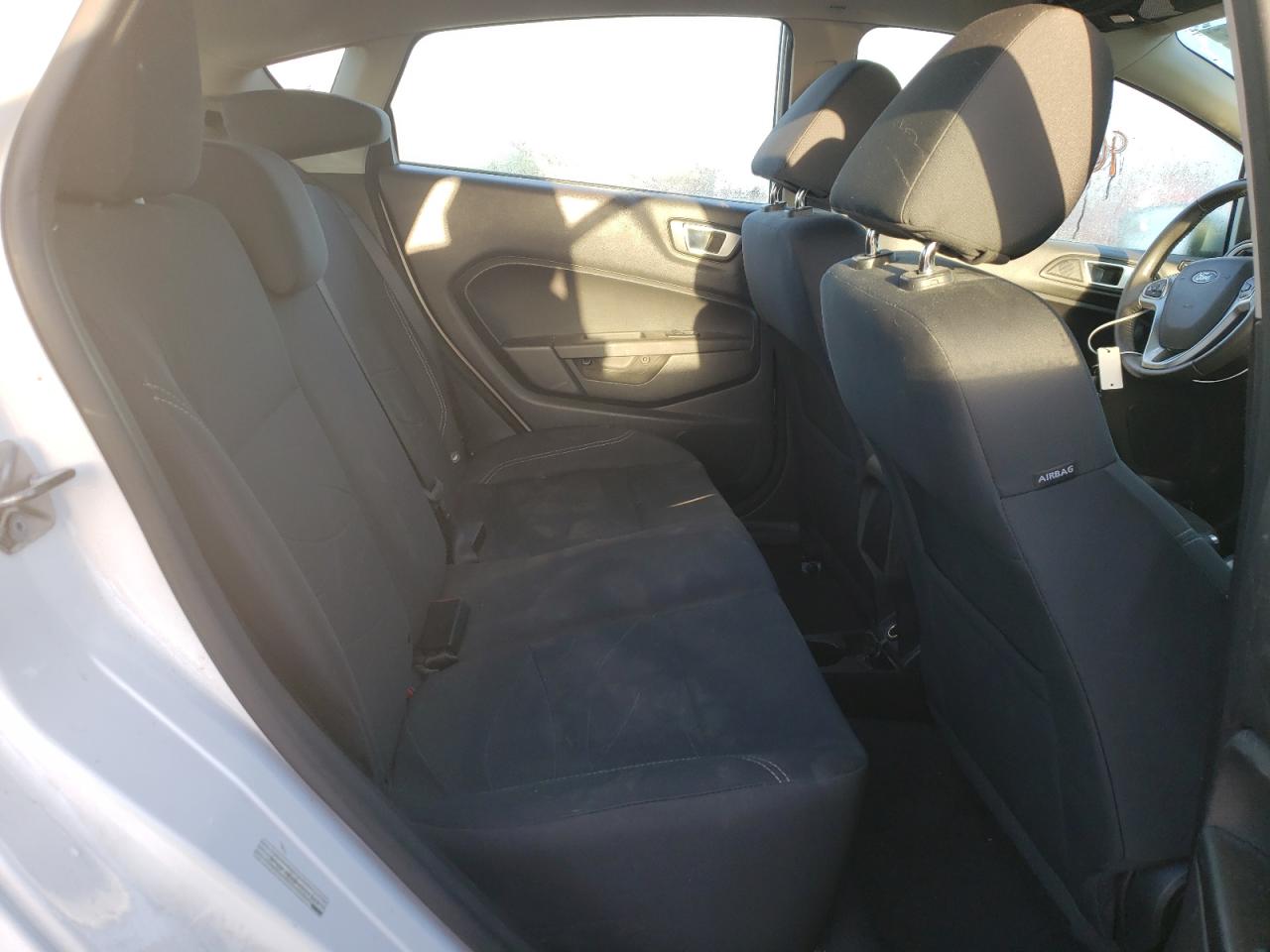 Photo 6 from auction – 2015 FORD FIESTA SE with VIN 3FADP4EJ3FM211114