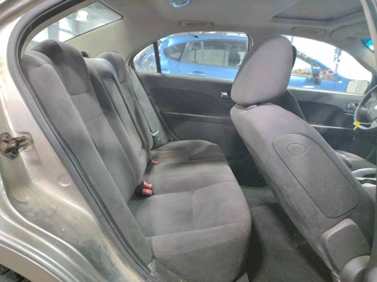 Photo 6 from auction – 2009 MERCURY MILAN with VIN 3MEHM07Z69R616020