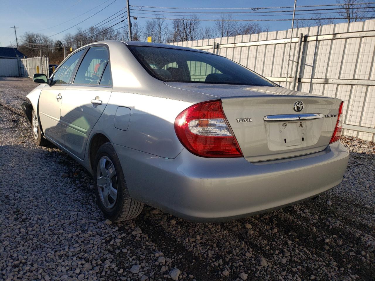 Photo 3 from auction – 2004 TOYOTA CAMRY LE with VIN JTDBE32K940247422