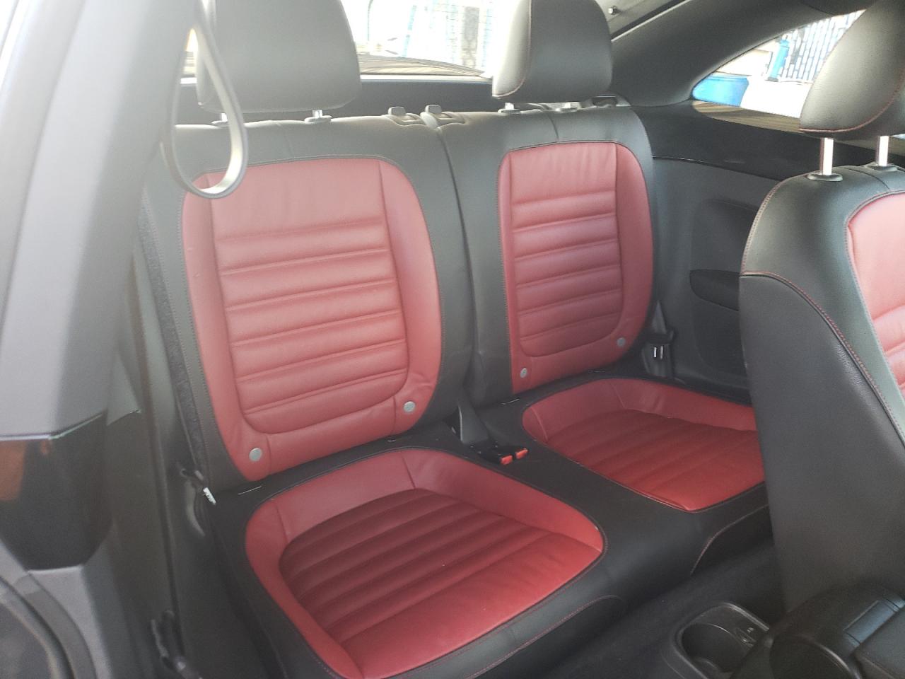 Photo 6 from auction – 2012 VOLKSWAGEN BEETLE TUR with VIN 3VWVA7AT4CM660447
