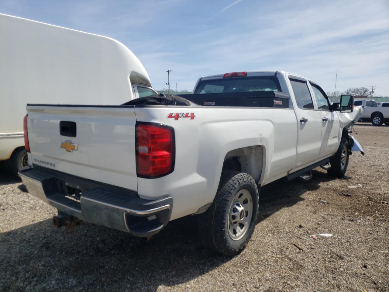 Photo 4 from auction – 2018 CHEVROLET SILVERADO with VIN 1GC4KYCG2JF242208