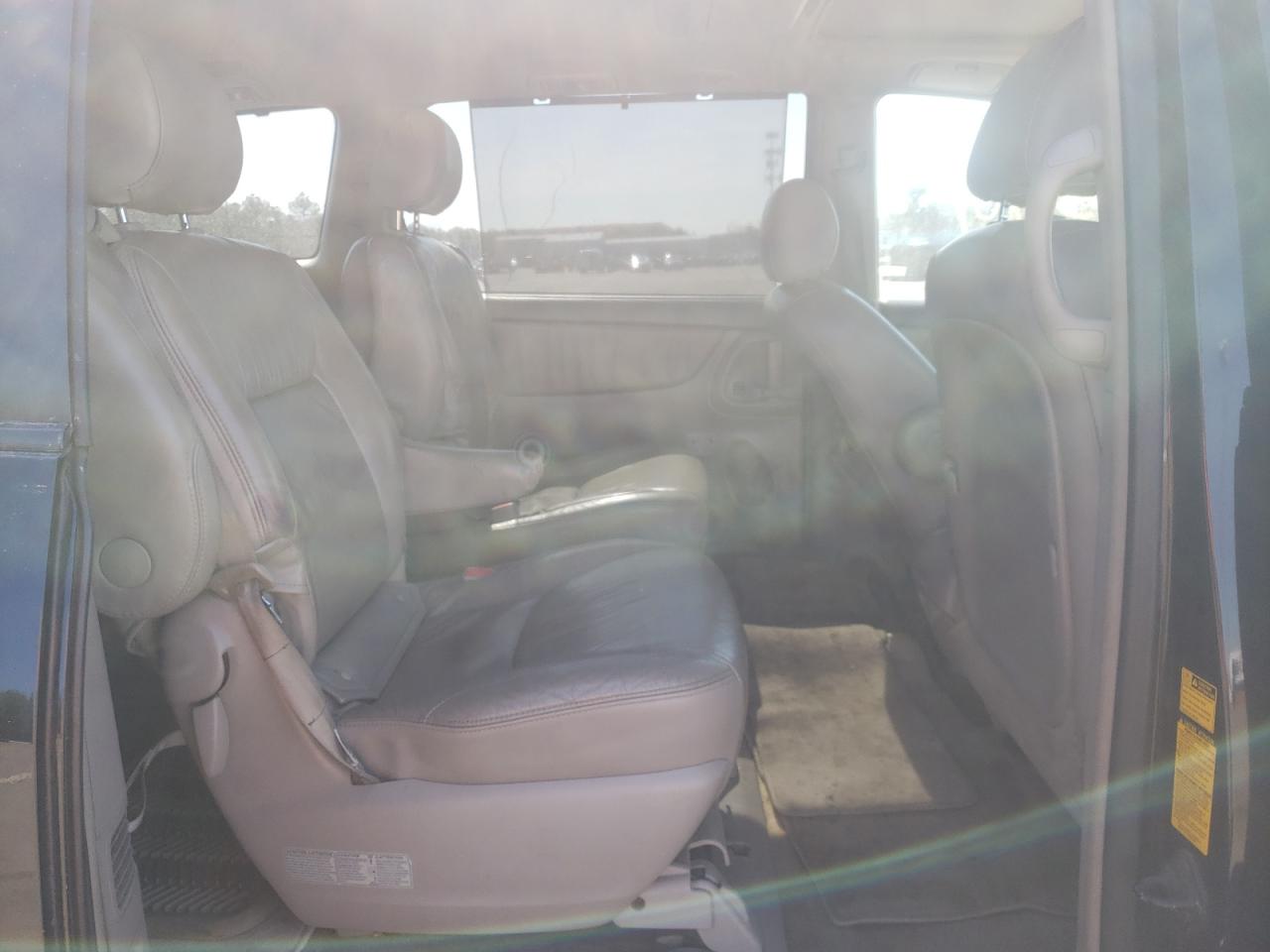 Photo 6 from auction – 2008 TOYOTA SIENNA with VIN 5TDBK22C38S013341