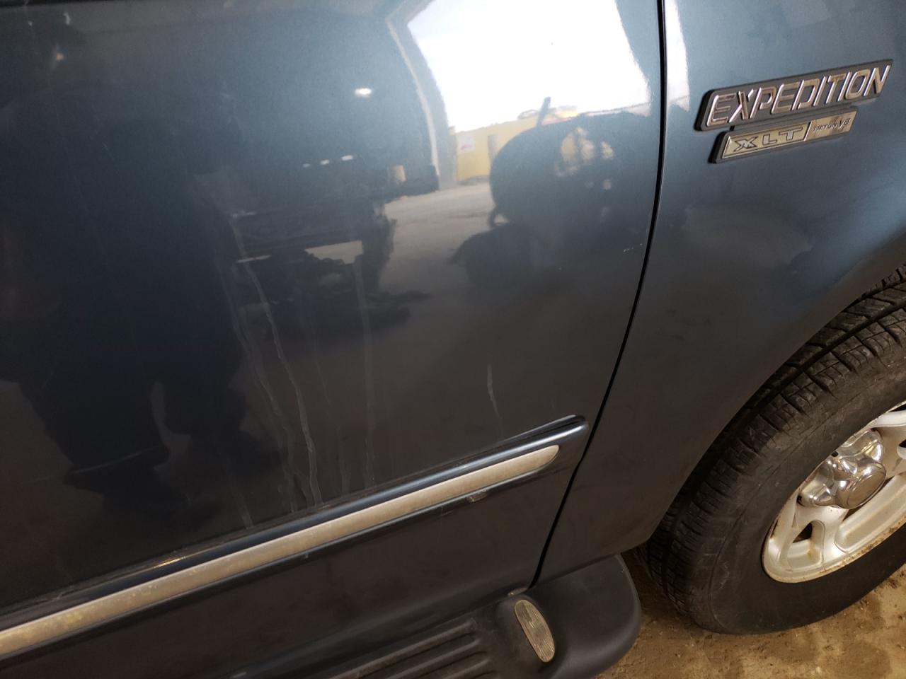 Photo 9 from auction – 2000 FORD EXPEDITION with VIN 1FMRU1664YLB34786