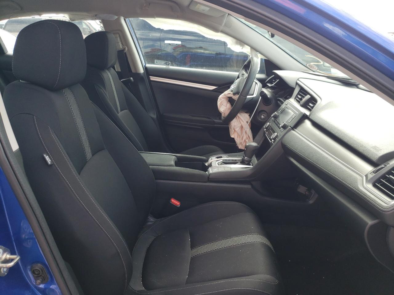 Photo 5 from auction – 2017 HONDA CIVIC LX with VIN 19XFC2F56HE019669