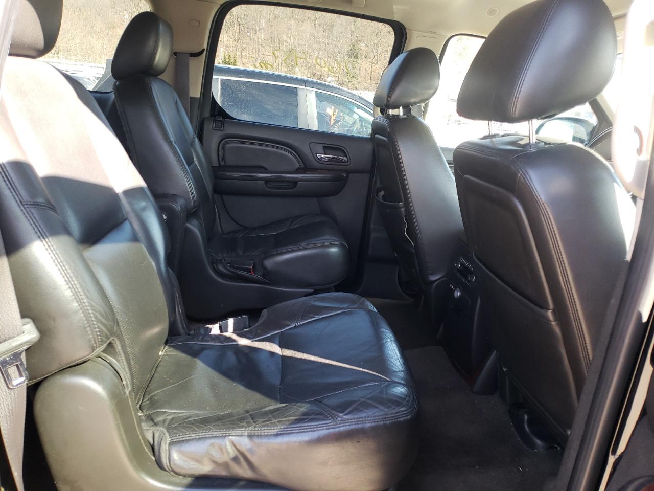Photo 6 from auction – 2011 CADILLAC ESCALADE E with VIN 1GYS4GEF3BR154990