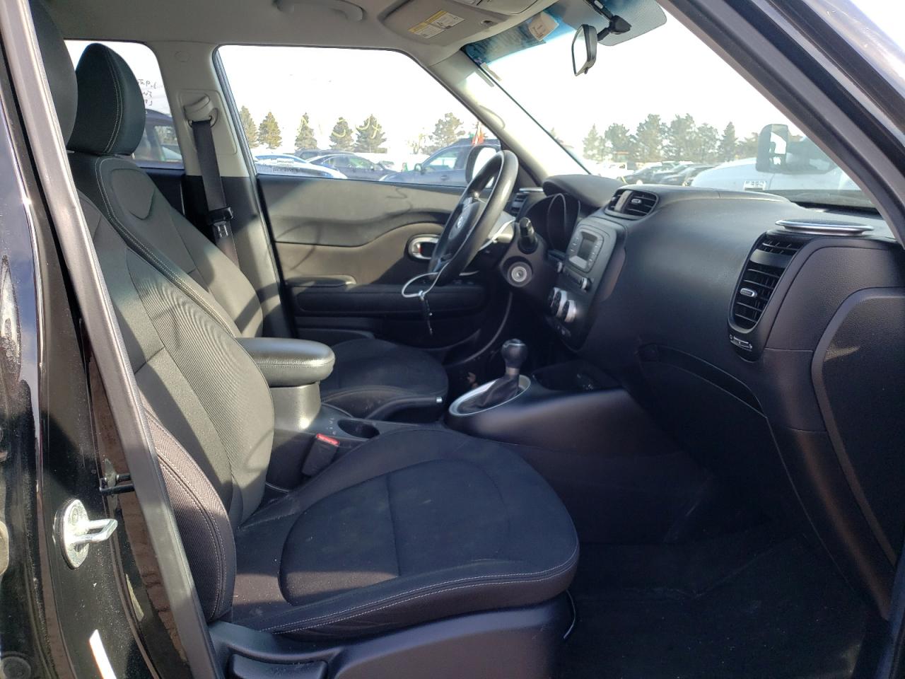 Photo 5 from auction – 2014 KIA SOUL with VIN KNDJN2A21E7723940