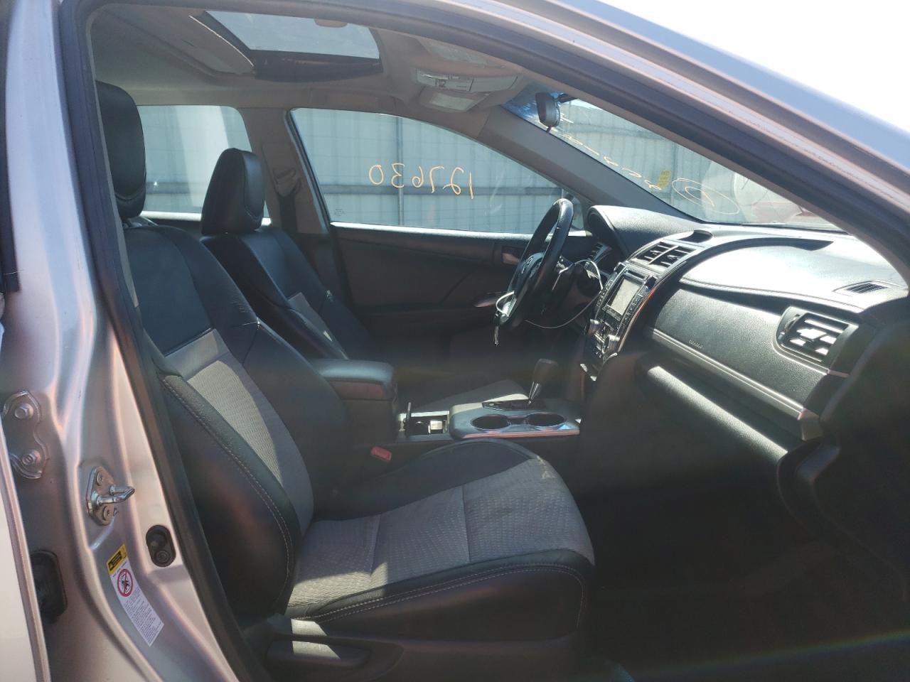 Photo 5 from auction – 2014 TOYOTA CAMRY L with VIN 4T1BF1FK3EU730910