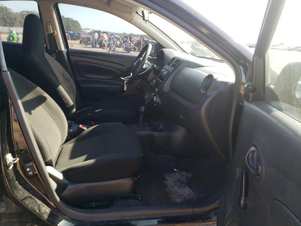 Zdjęcie 5 z aukcji – 2012 NISSAN VERSA S z VIN 3N1CN7AP7CL835641