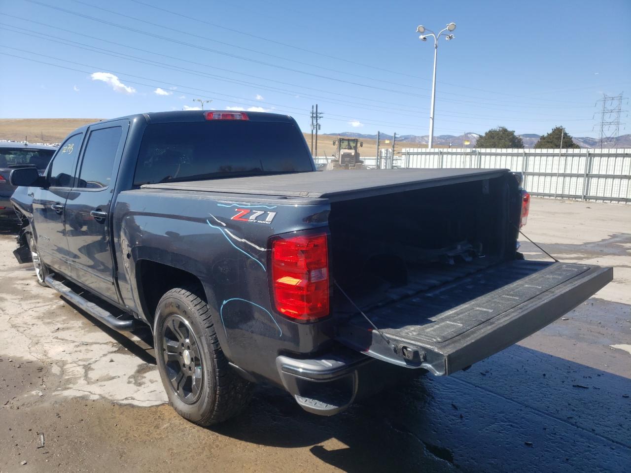 Photo 3 from auction – 2018 CHEVROLET SILVERADO with VIN 3GCUKREC6JG123690