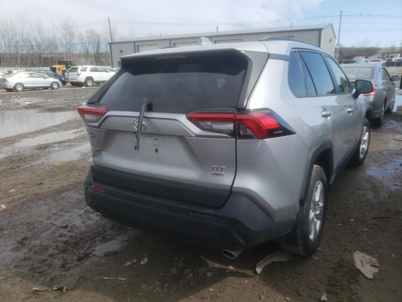 Photo 4 from auction – 2019 TOYOTA RAV4 XLE with VIN JTMP1RFV6KD500081