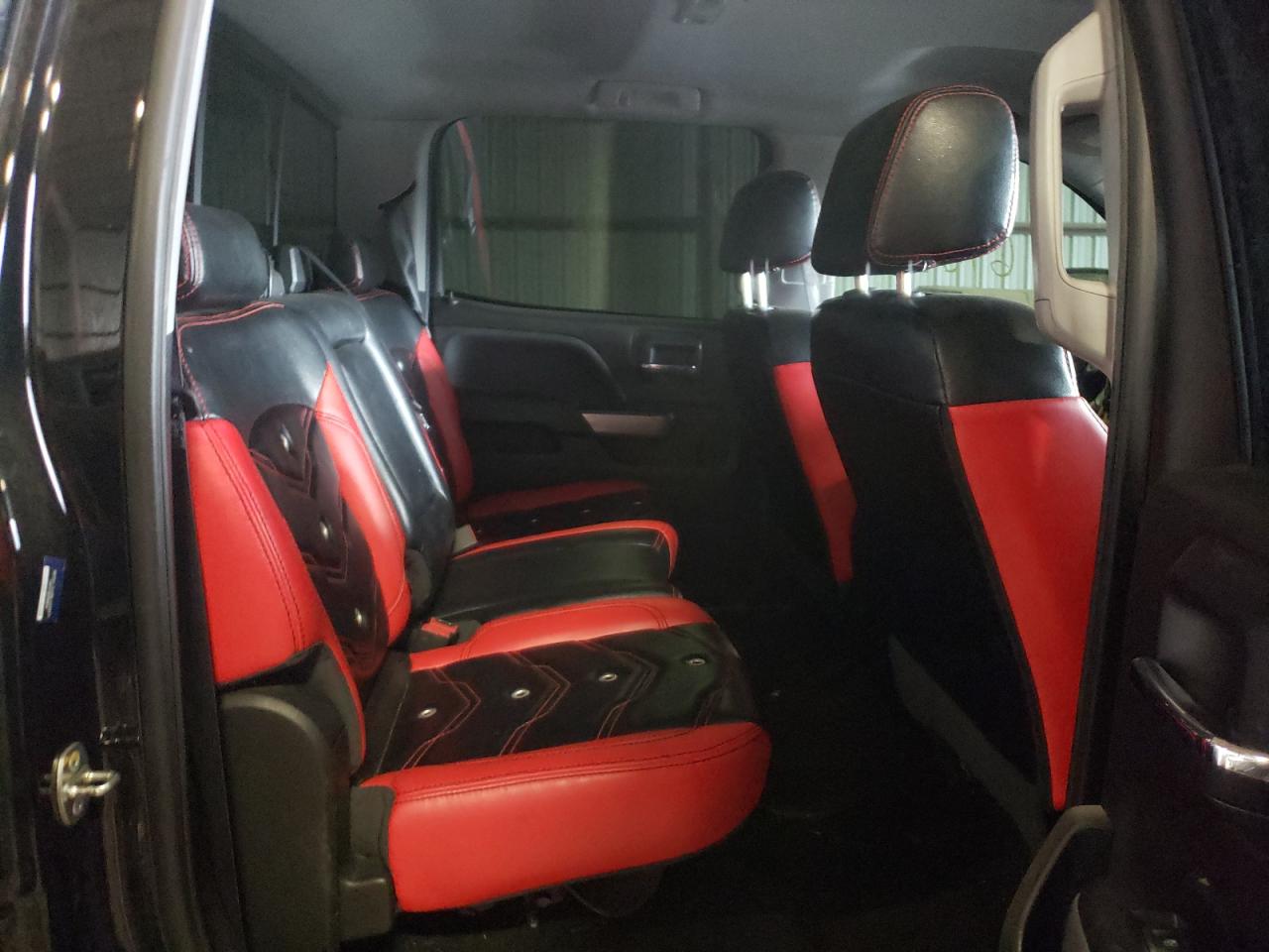 Photo 6 from auction – 2018 CHEVROLET SILVERADO with VIN 1GCUKREC1JF226548