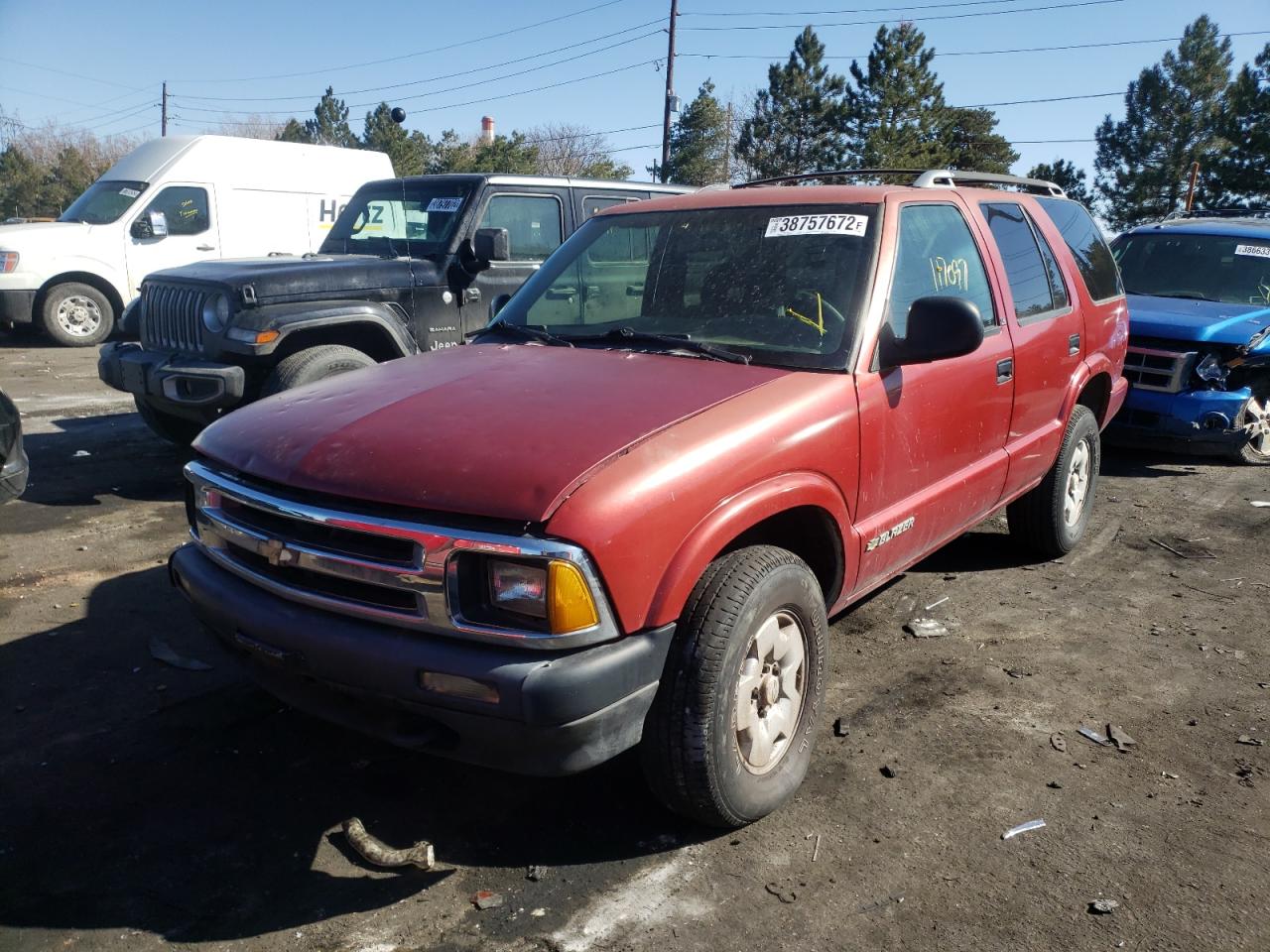 Photo 2 from auction – 1995 CHEVROLET BLAZER with VIN 1GNDT13W3S2207768