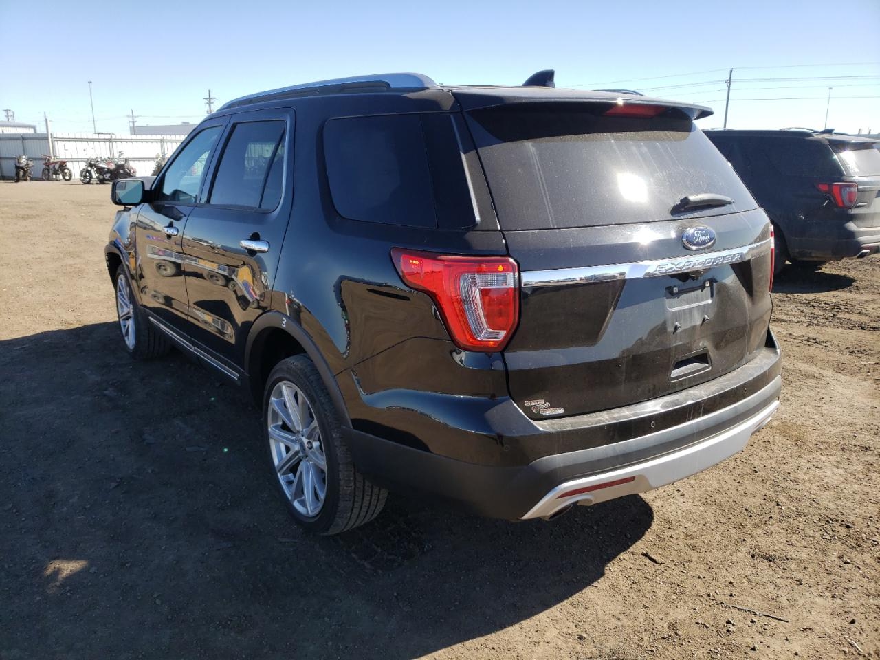 Photo 3 from auction – 2016 FORD EXPLORER L with VIN 1FM5K8F82GGB66304