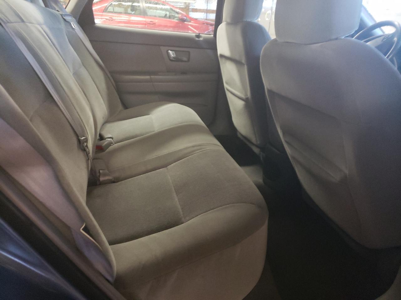 Photo 6 from auction – 2001 FORD TAURUS SE with VIN 1FAFP53241G249349