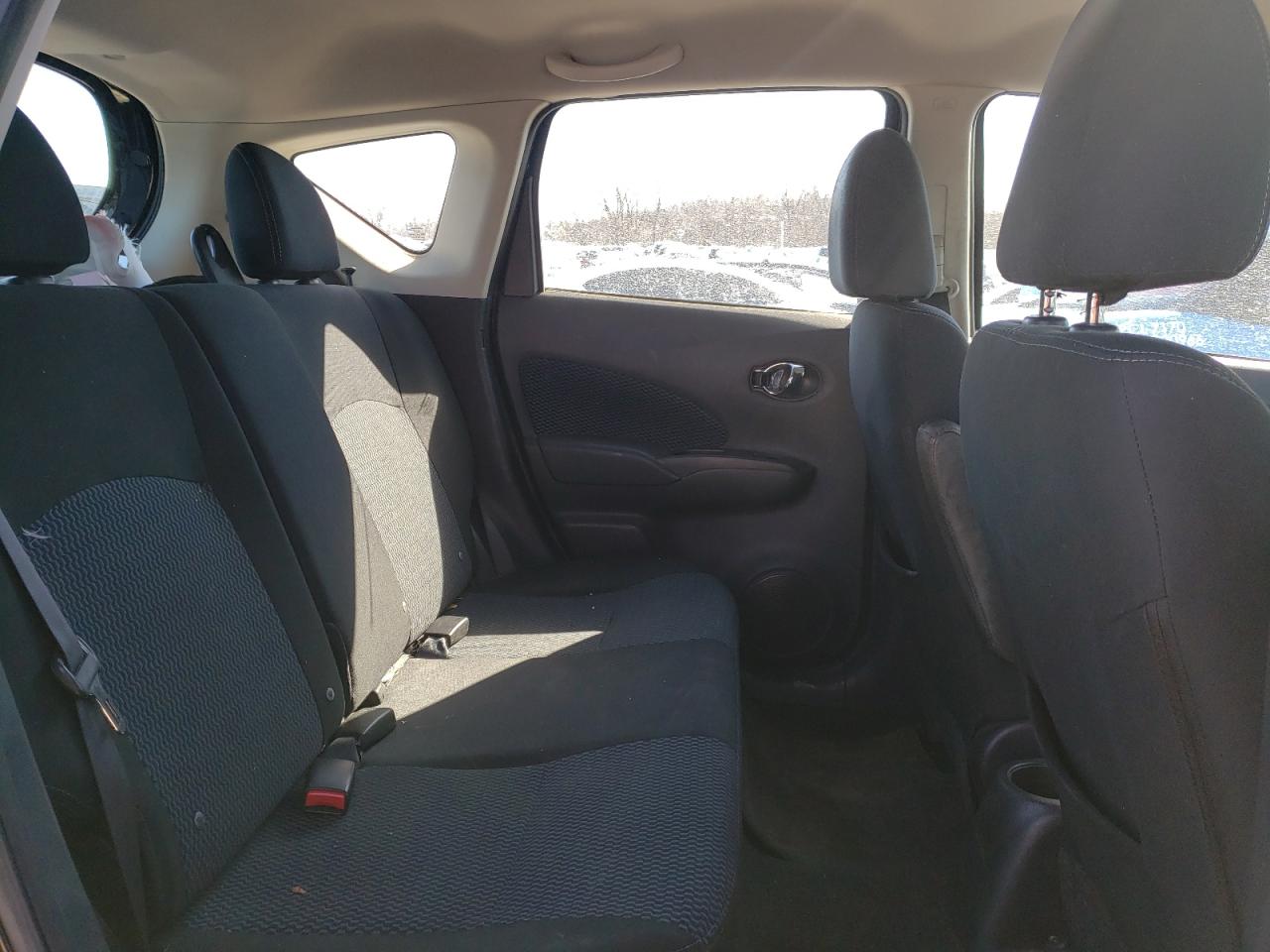 Photo 6 from auction – 2015 NISSAN VERSA NOTE with VIN 3N1CE2CP5FL409855