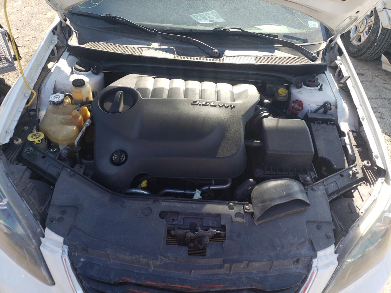 Photo 7 from auction – 2011 CHRYSLER 200 S with VIN 1C3BC8FG1BN567332