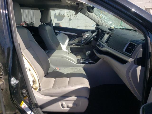 Photo 5 from auction – 2018 TOYOTA HIGHLANDER with VIN 5TDJZRFHXJS537954