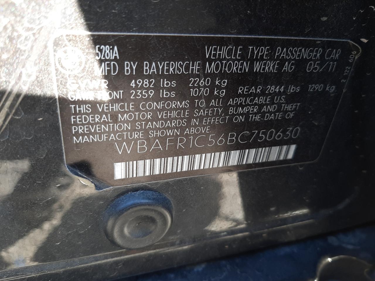 Photo 10 from auction – 2011 BMW 528 I with VIN WBAFR1C56BC750630