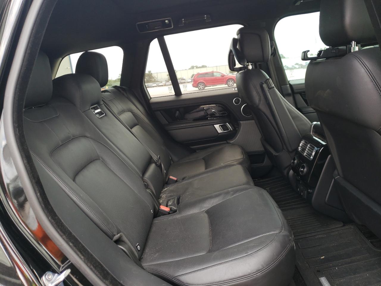 Photo 6 from auction – 2018 LAND ROVER RANGE ROVE with VIN SALGS2SV5JA391390