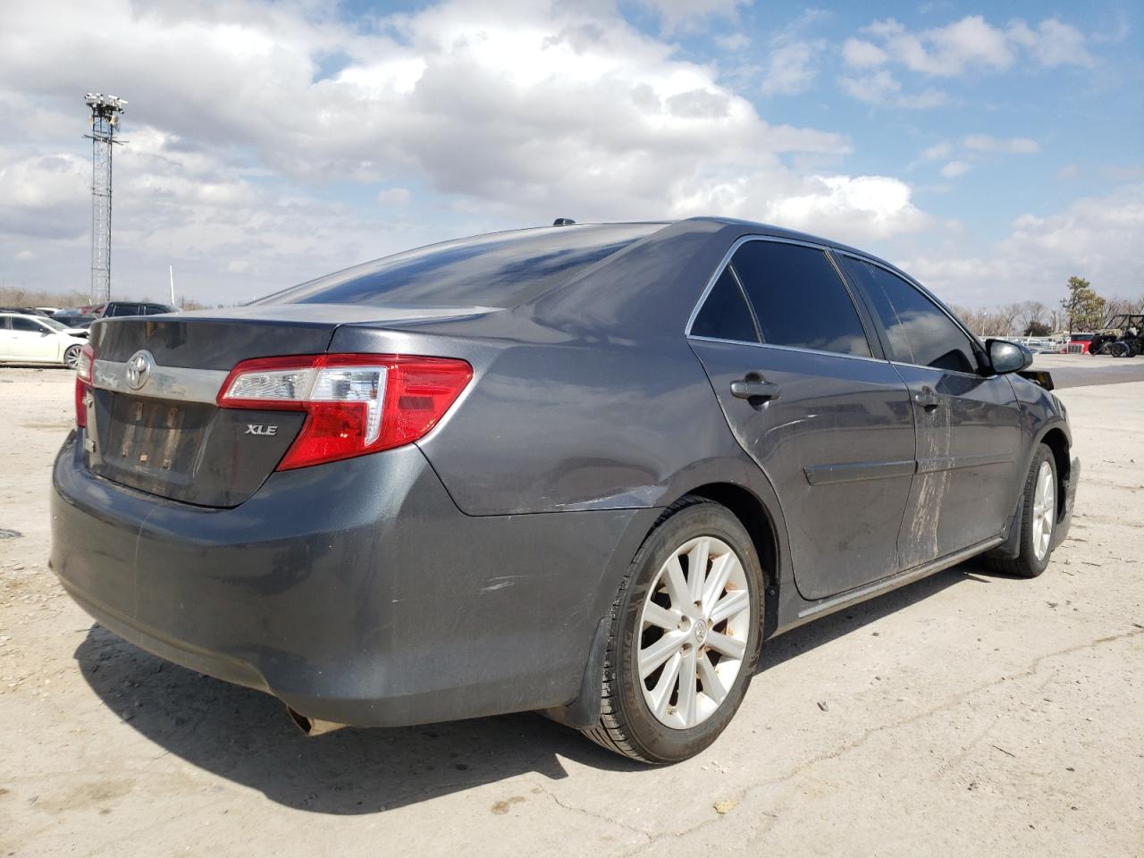 Photo 4 from auction – 2014 TOYOTA CAMRY SE with VIN 4T1BK1FK8EU537437