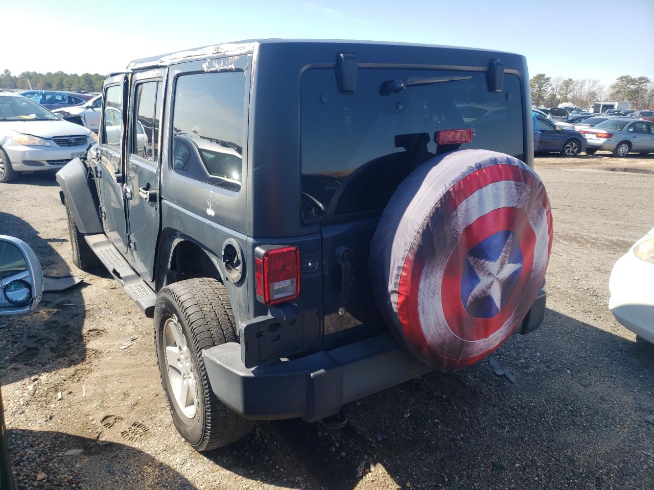 Photo 3 from auction – 2016 JEEP WRANGLER U with VIN 1C4BJWDG3GL241091