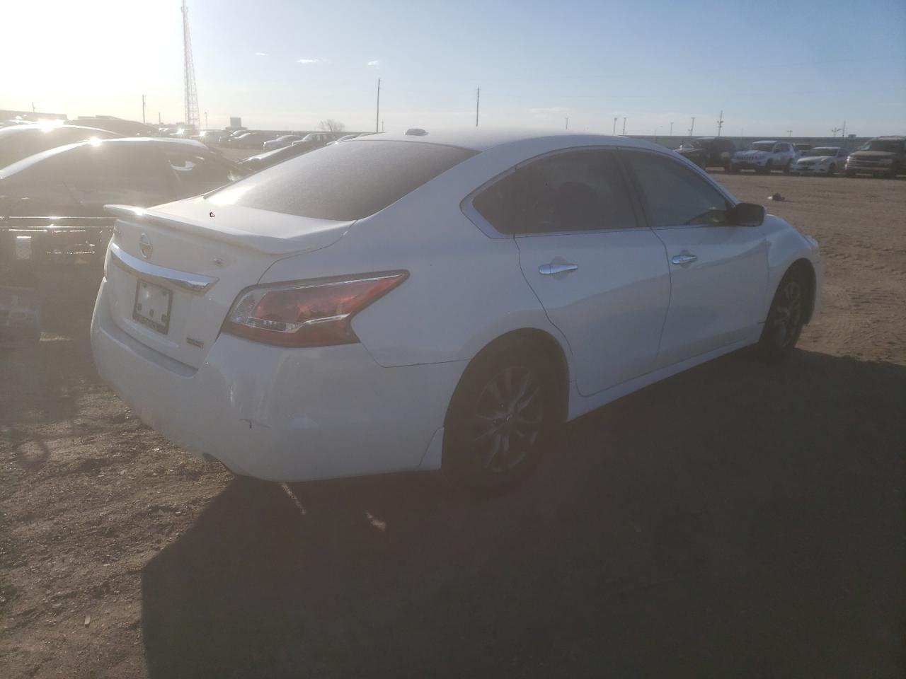 Photo 4 from auction – 2015 NISSAN ALTIMA 2.5 with VIN 1N4AL3AP1FN901159