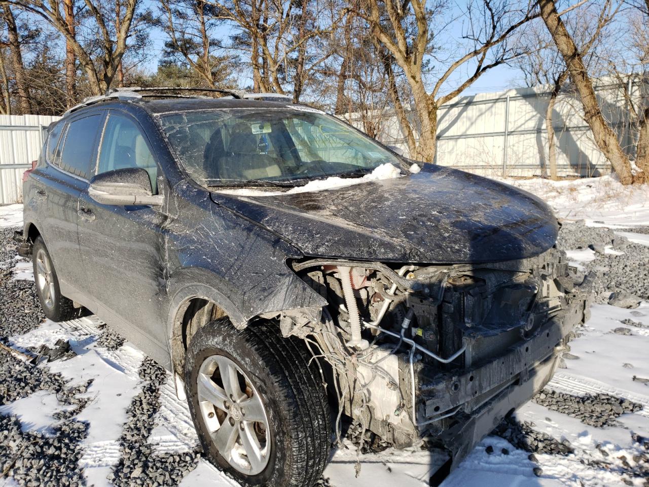 Photo 1 from auction – 2015 TOYOTA RAV4 XLE with VIN 2T3RFREV5FW337623