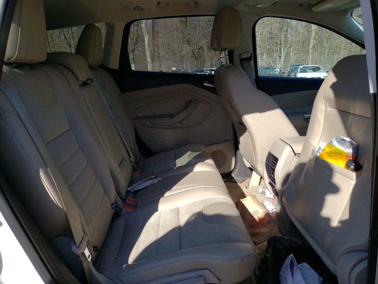 Zdjęcie 6 z aukcji – 2014 FORD ESCAPE SE z VIN 1FMCU9G99EUC56353