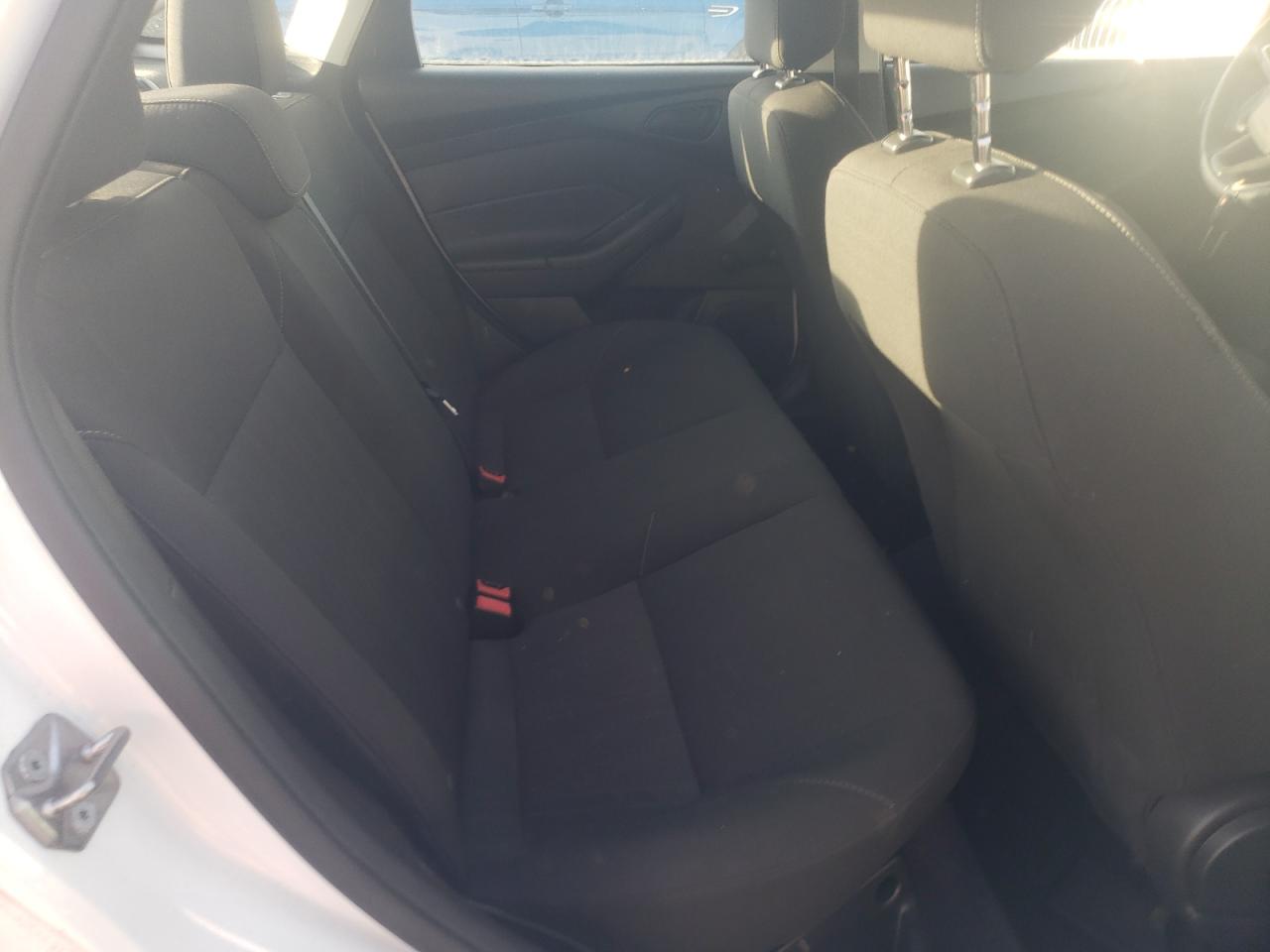 Photo 6 from auction – 2016 FORD FOCUS S with VIN 1FADP3E21GL270961