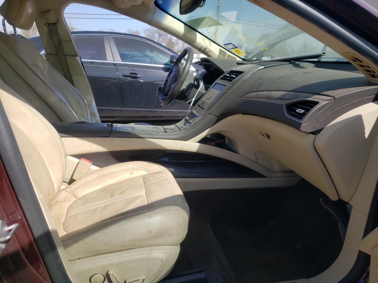 Photo 5 from auction – 2013 LINCOLN MKZ with VIN 3LN6L2JK1DR811823
