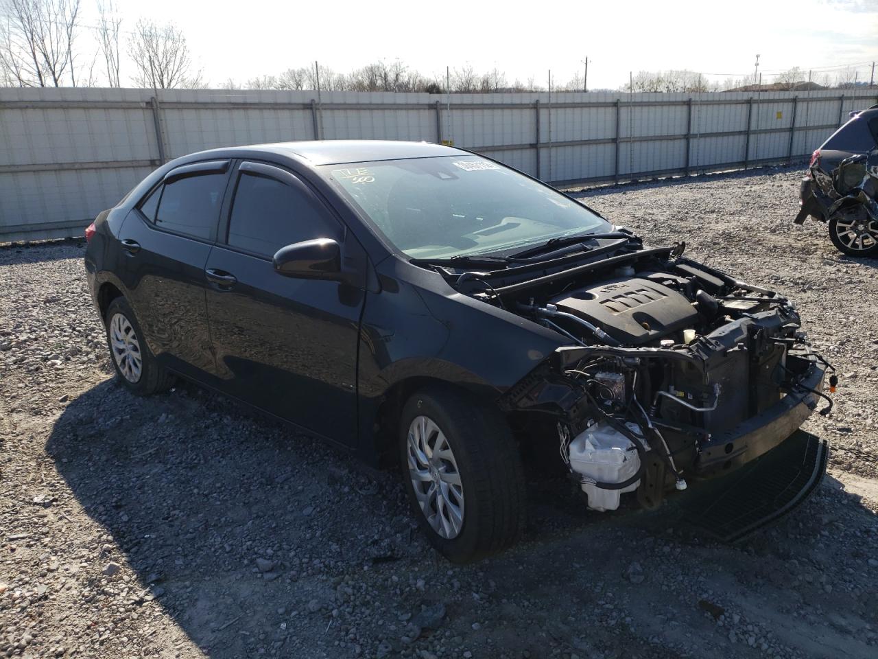 TOYOTA COROLLA L 2018 with VIN 5YFBURHE4JP815536 - Photo from auction