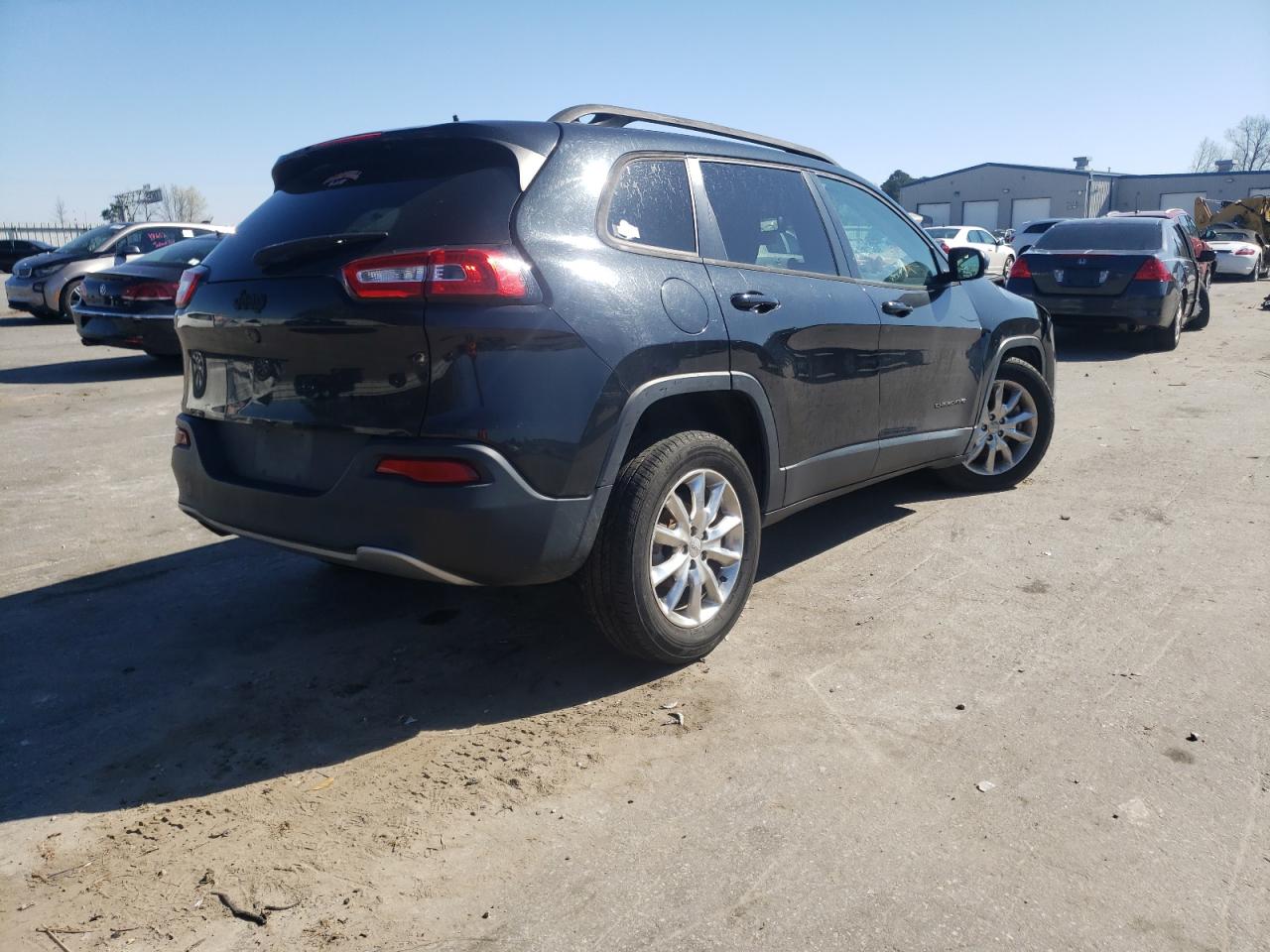 Photo 4 from auction – 2016 JEEP CHEROKEE L with VIN 1C4PJLDB2GW212057