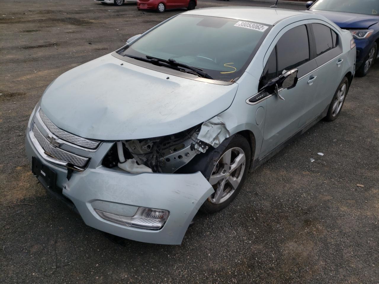 Photo 2 from auction – 2013 CHEVROLET VOLT with VIN 1G1RA6E4XDU105073