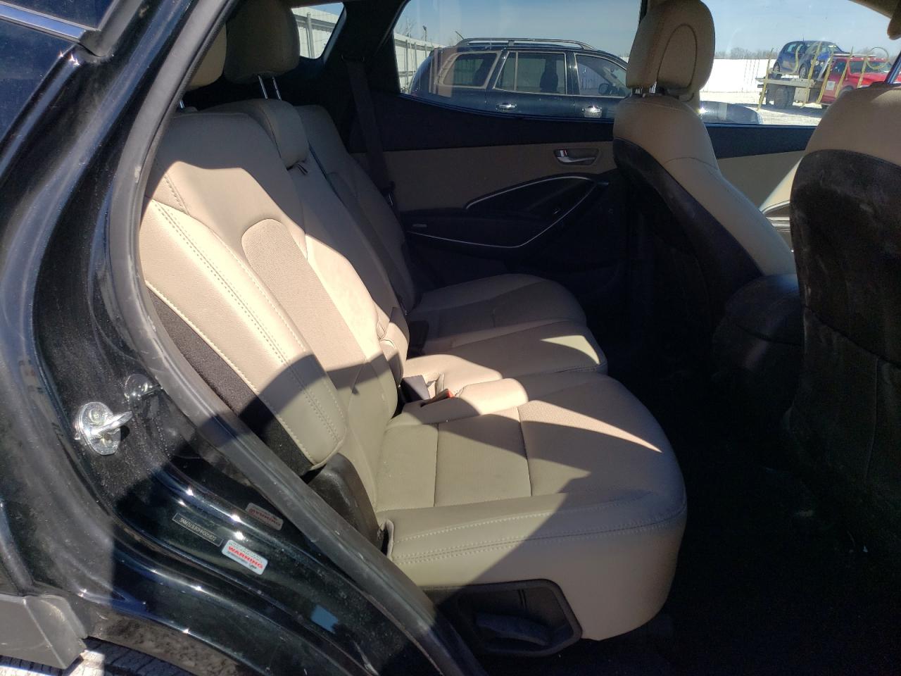 Photo 6 from auction – 2017 HYUNDAI SANTA FE S with VIN 5NMZU3LB2HH005822