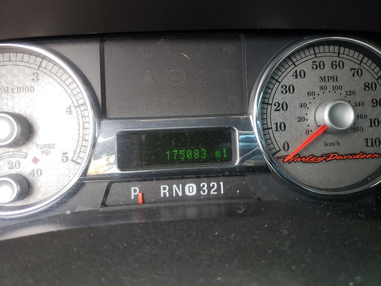 Photo 8 from auction – 2005 FORD F250 SUPER with VIN 1FTSW21PX5EB67183