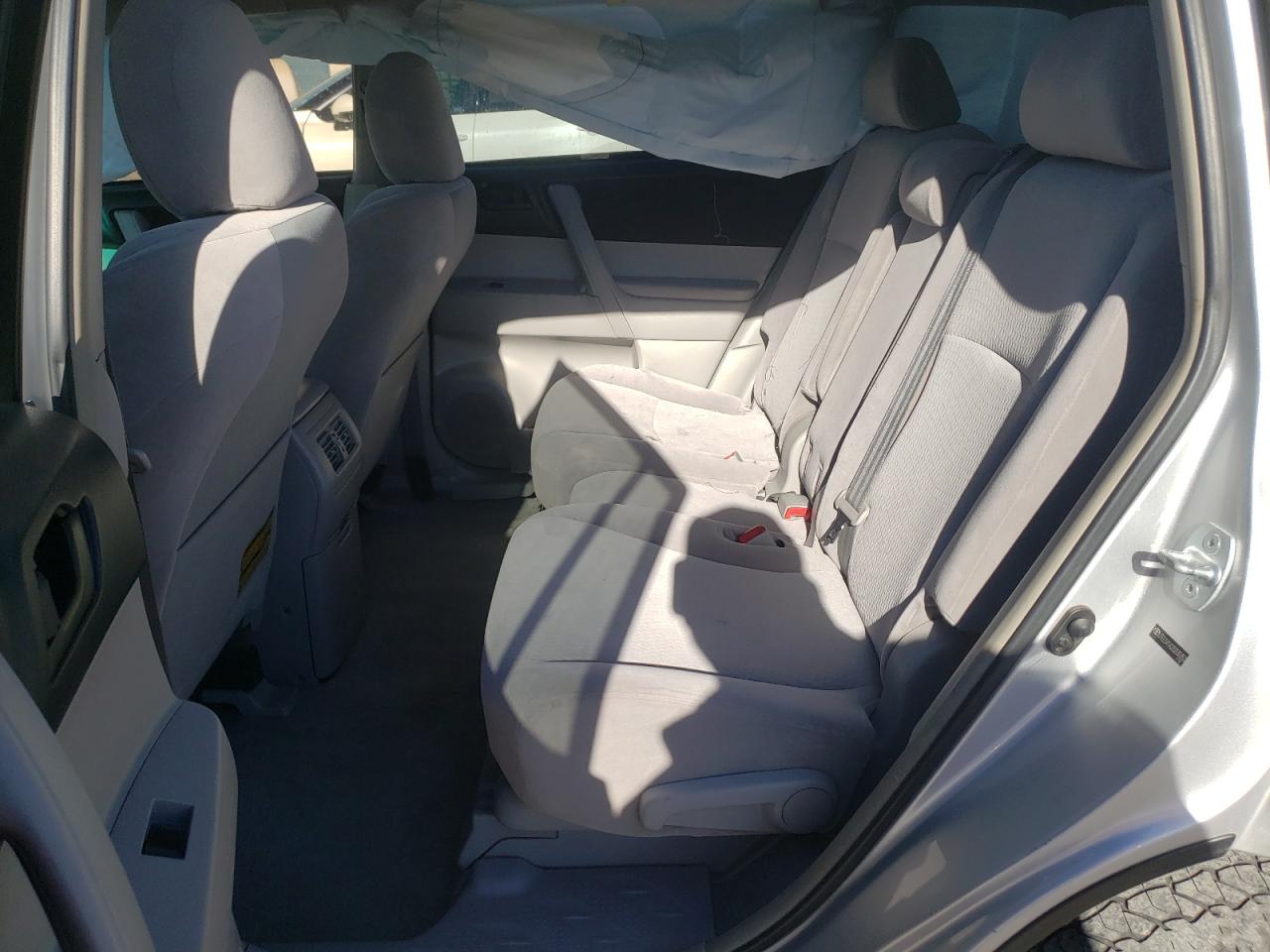 Photo 6 from auction – 2008 TOYOTA HIGHLANDER with VIN JTEES41A282030353