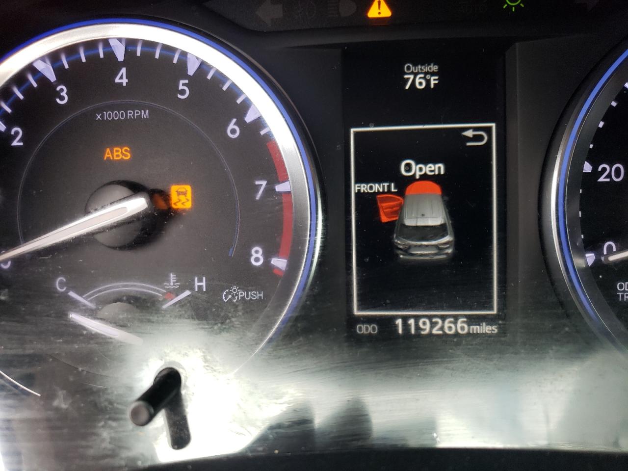 Photo 8 from auction – 2014 TOYOTA HIGHLANDER with VIN 5TDYKRFH0ES011311
