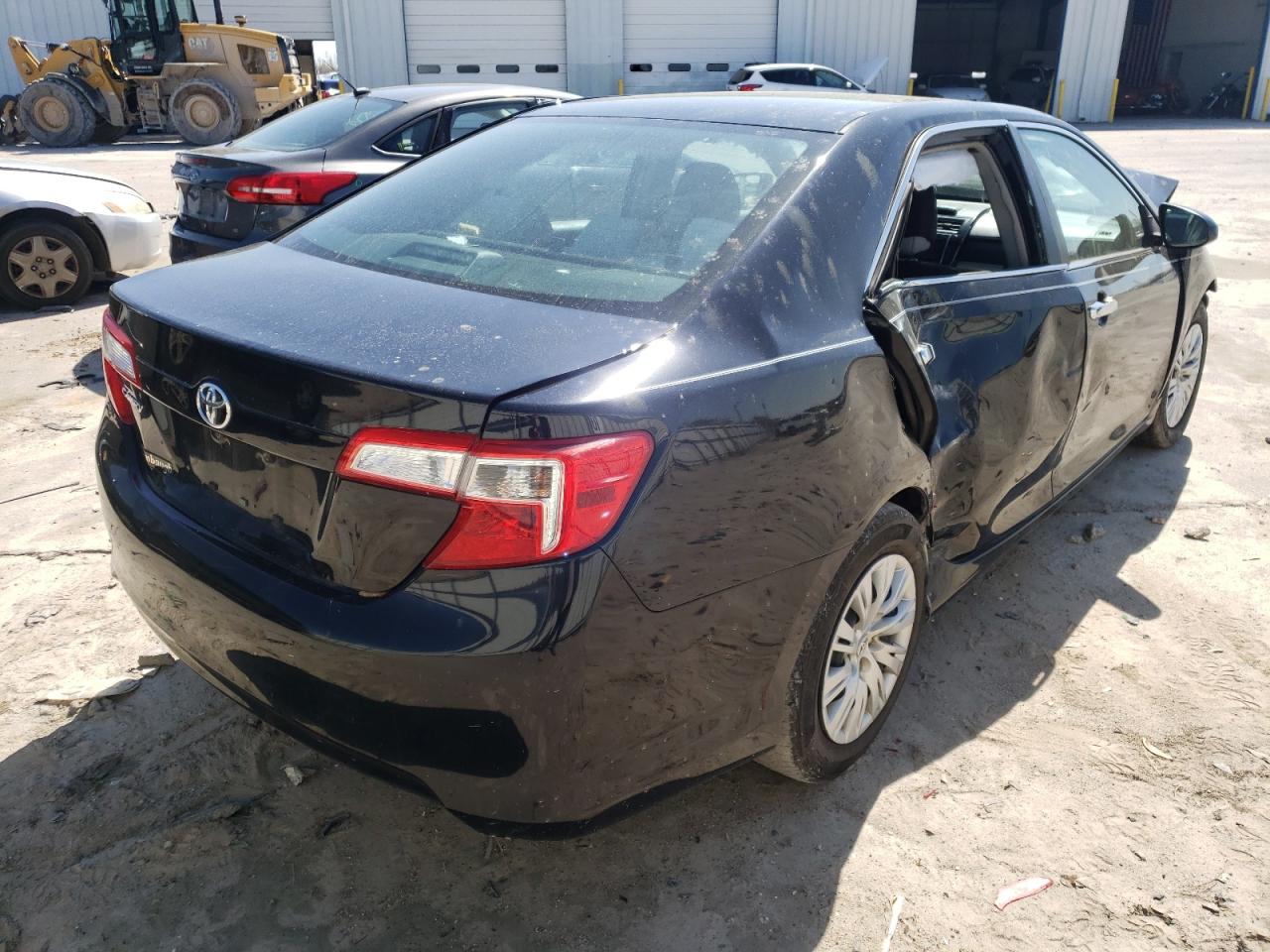 Photo 4 from auction – 2013 TOYOTA CAMRY L with VIN 4T1BF1FK9DU667388