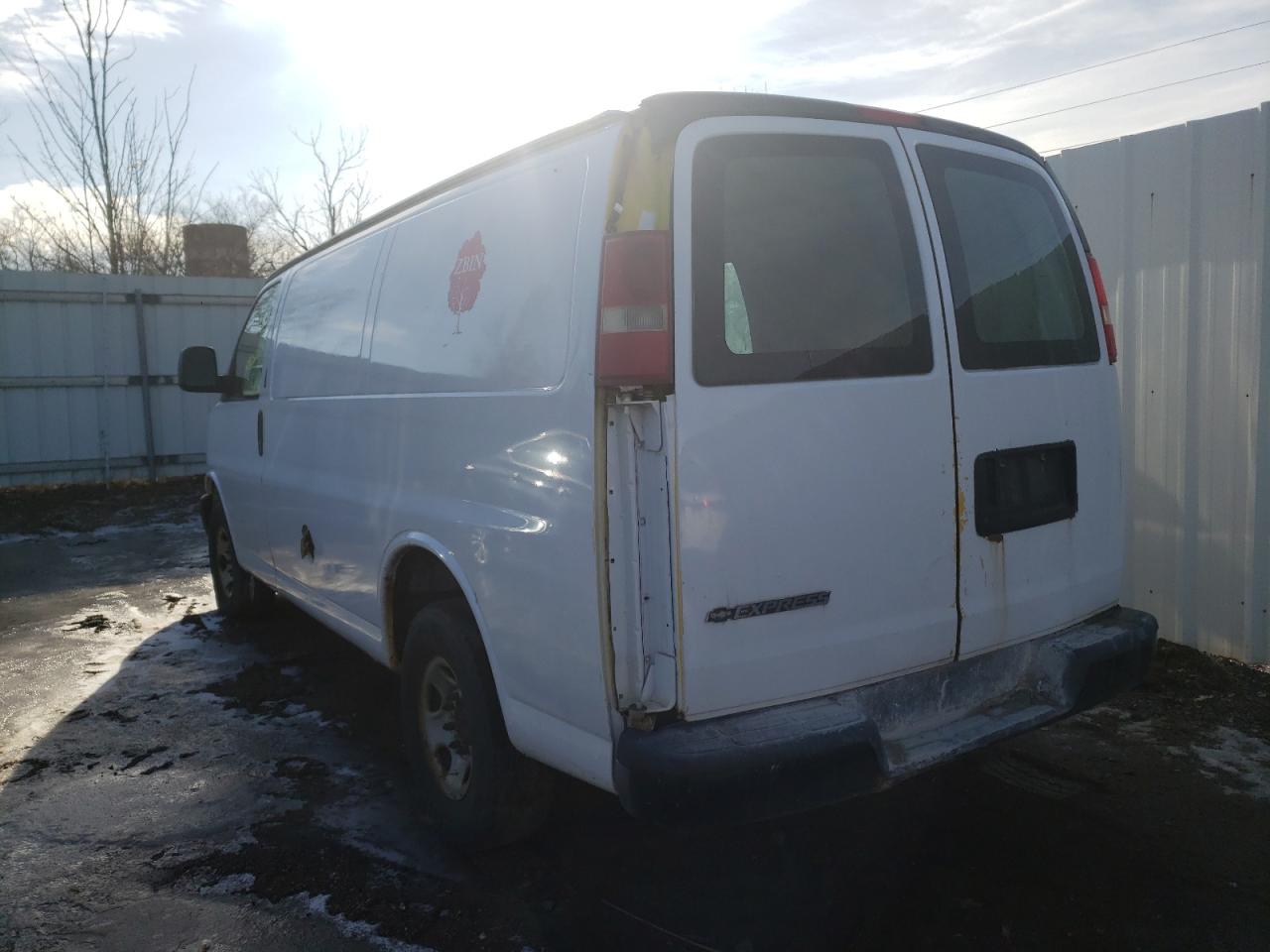 Photo 3 from auction – 2007 CHEVROLET EXPRESS G2 with VIN 1GCGG25V971240985