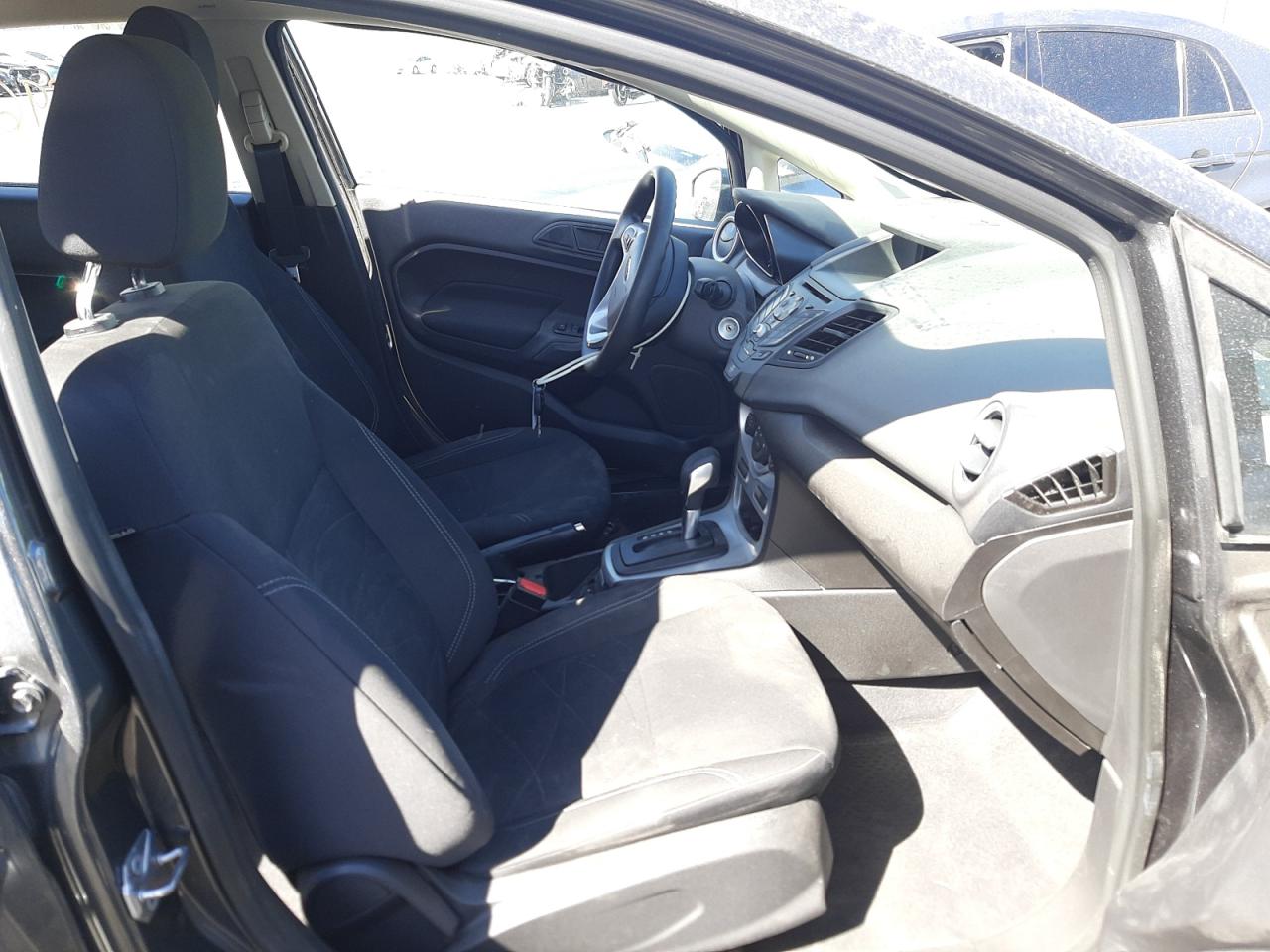 Photo 5 from auction – 2019 FORD FIESTA SE with VIN 3FADP4EJ8KM117014