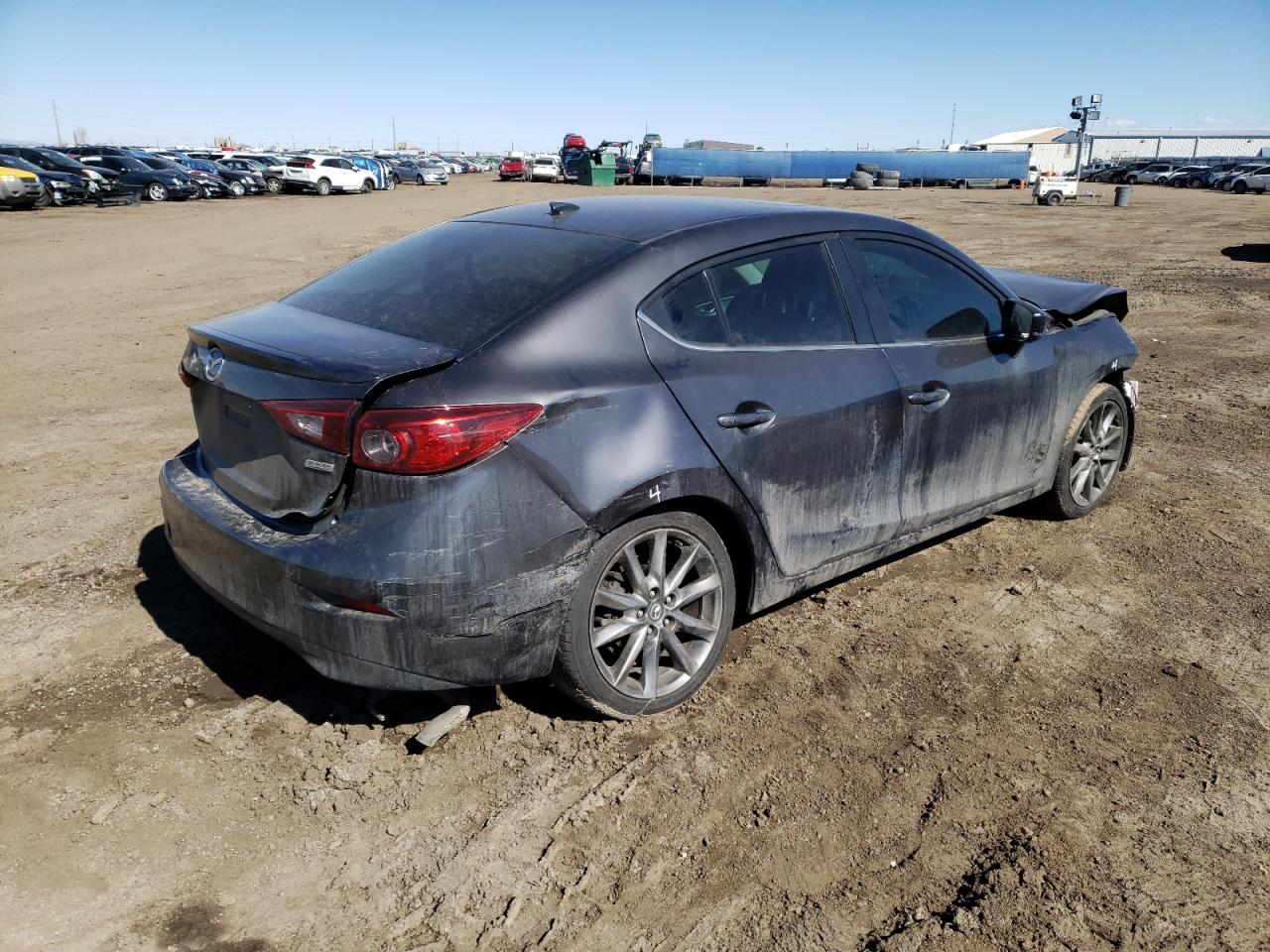 Photo 4 from auction – 2018 MAZDA 3 TOURING with VIN 3MZBN1V38JM276859