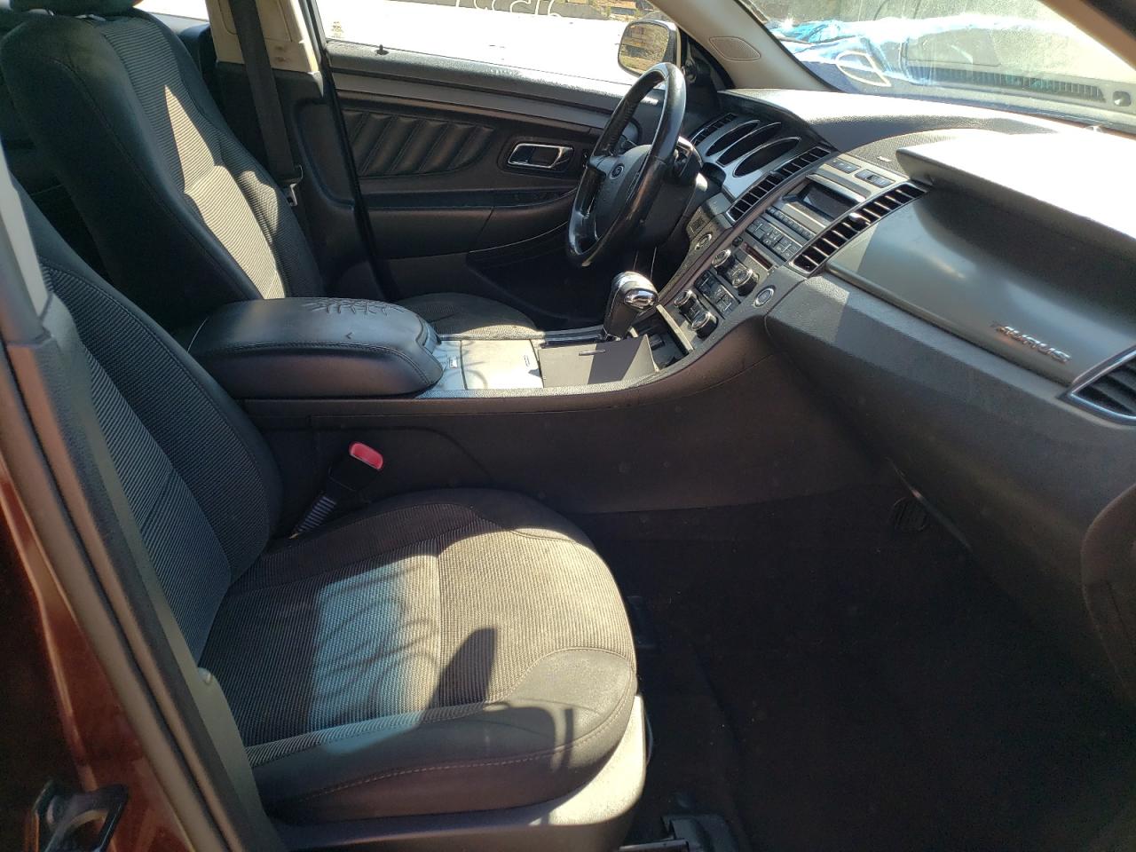 Photo 5 from auction – 2010 FORD TAURUS SEL with VIN 1FAHP2EW7AG146062