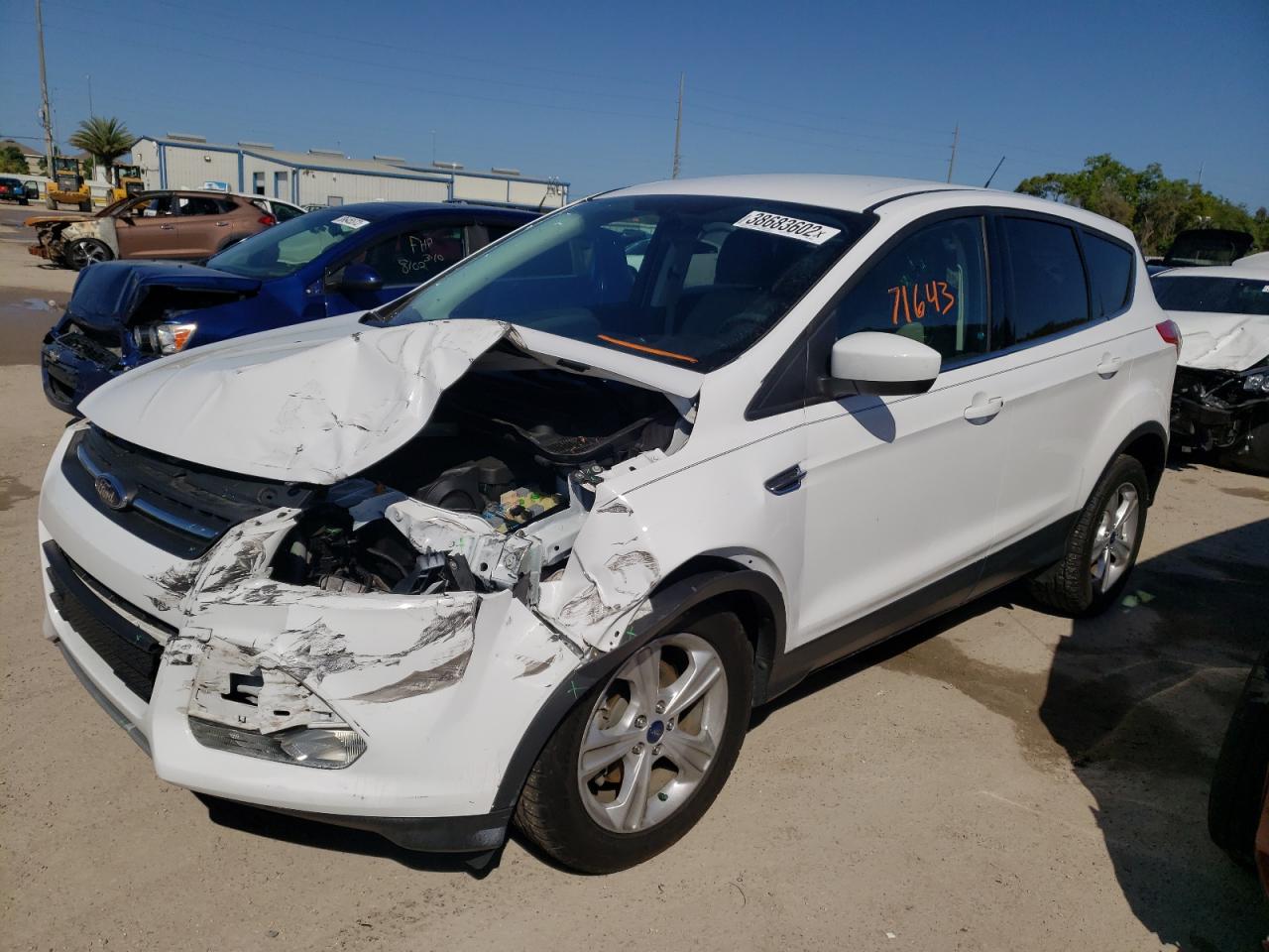 Photo 2 from auction – 2014 FORD ESCAPE SE with VIN 1FMCU0GX5EUD06398