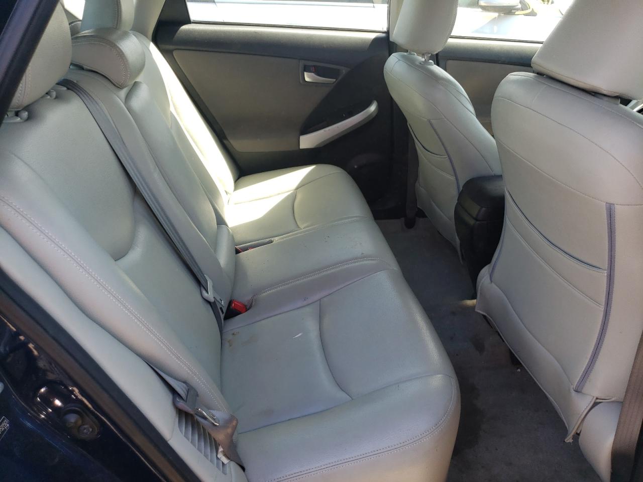 Photo 6 from auction – 2012 TOYOTA PRIUS with VIN JTDKN3DU7C1521501