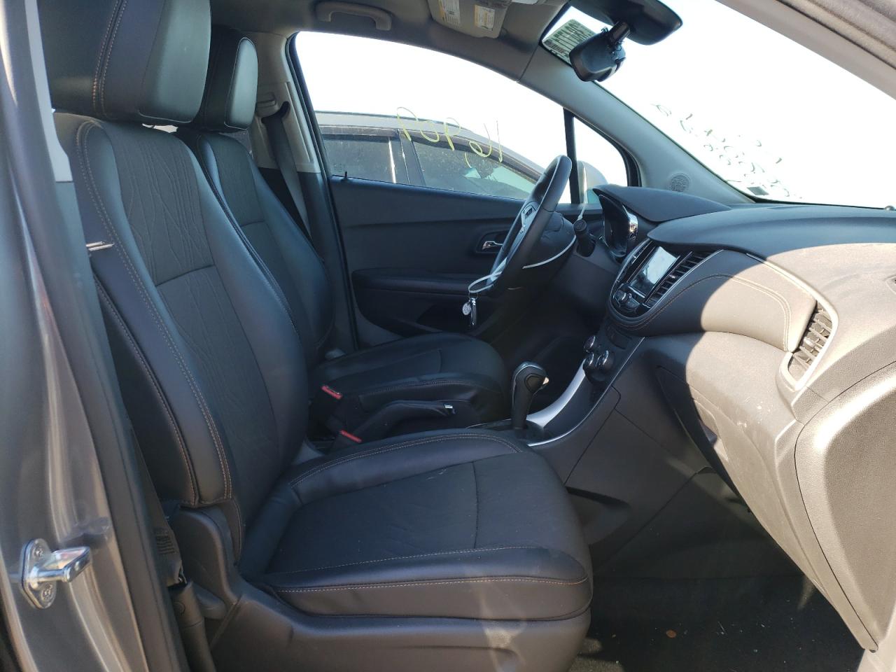 Photo 5 from auction – 2019 CHEVROLET TRAX 1LT with VIN KL7CJLSB2KB847729