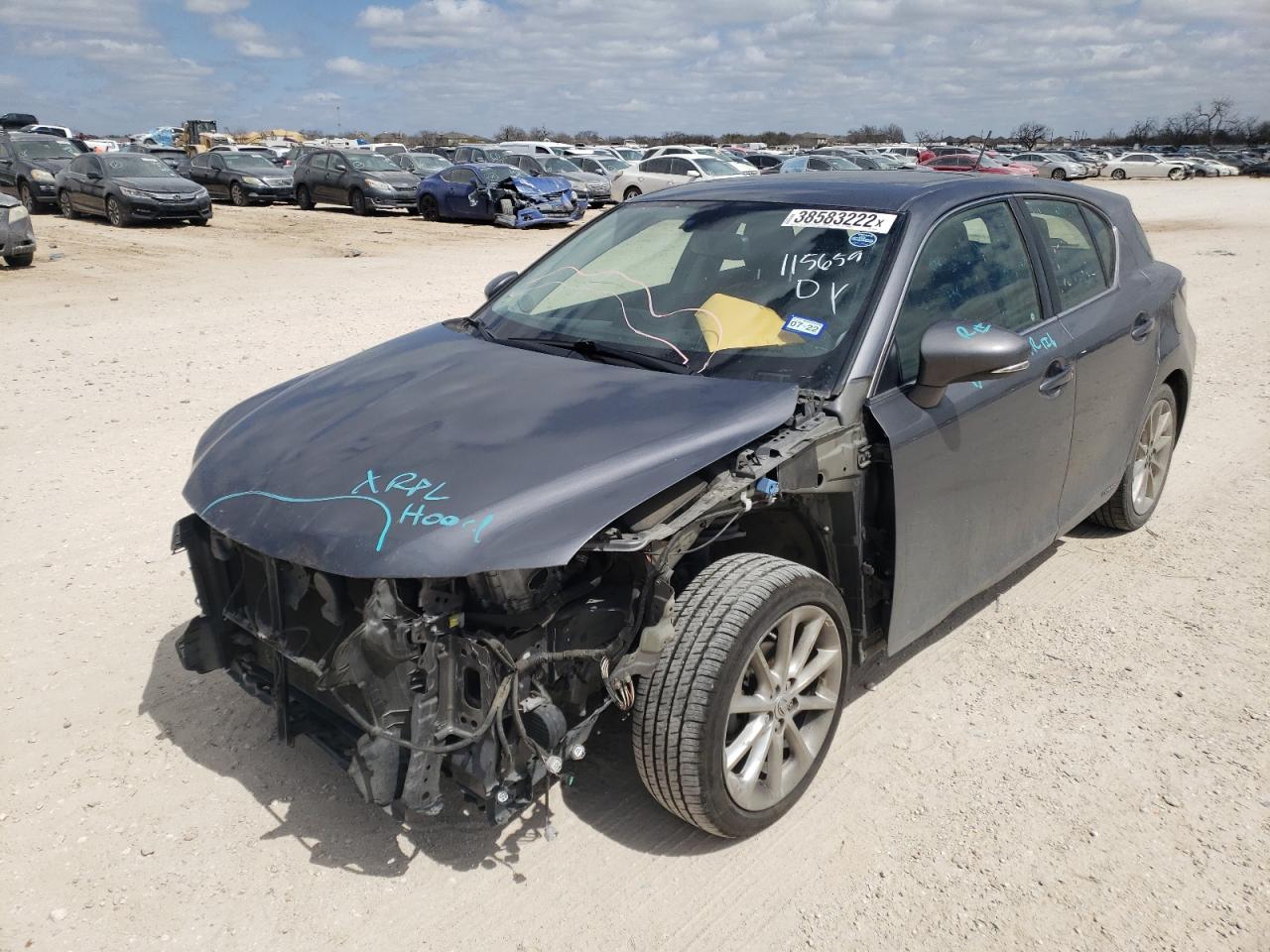 Photo 2 from auction – 2013 LEXUS CT 200 with VIN JTHKD5BHXD2135766