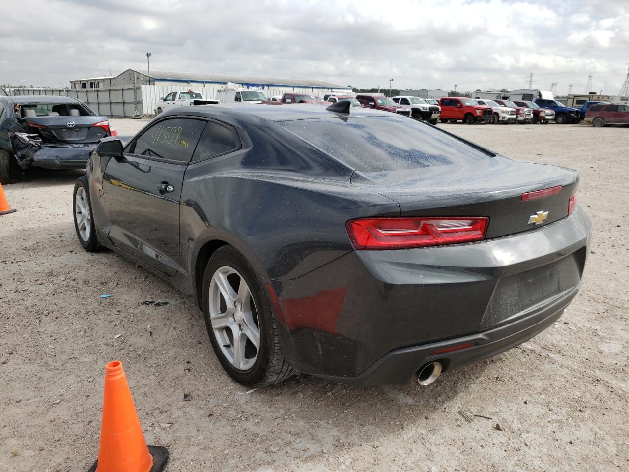 Photo 3 from auction – 2018 CHEVROLET CAMARO LT with VIN 1G1FB1RS3J0124045