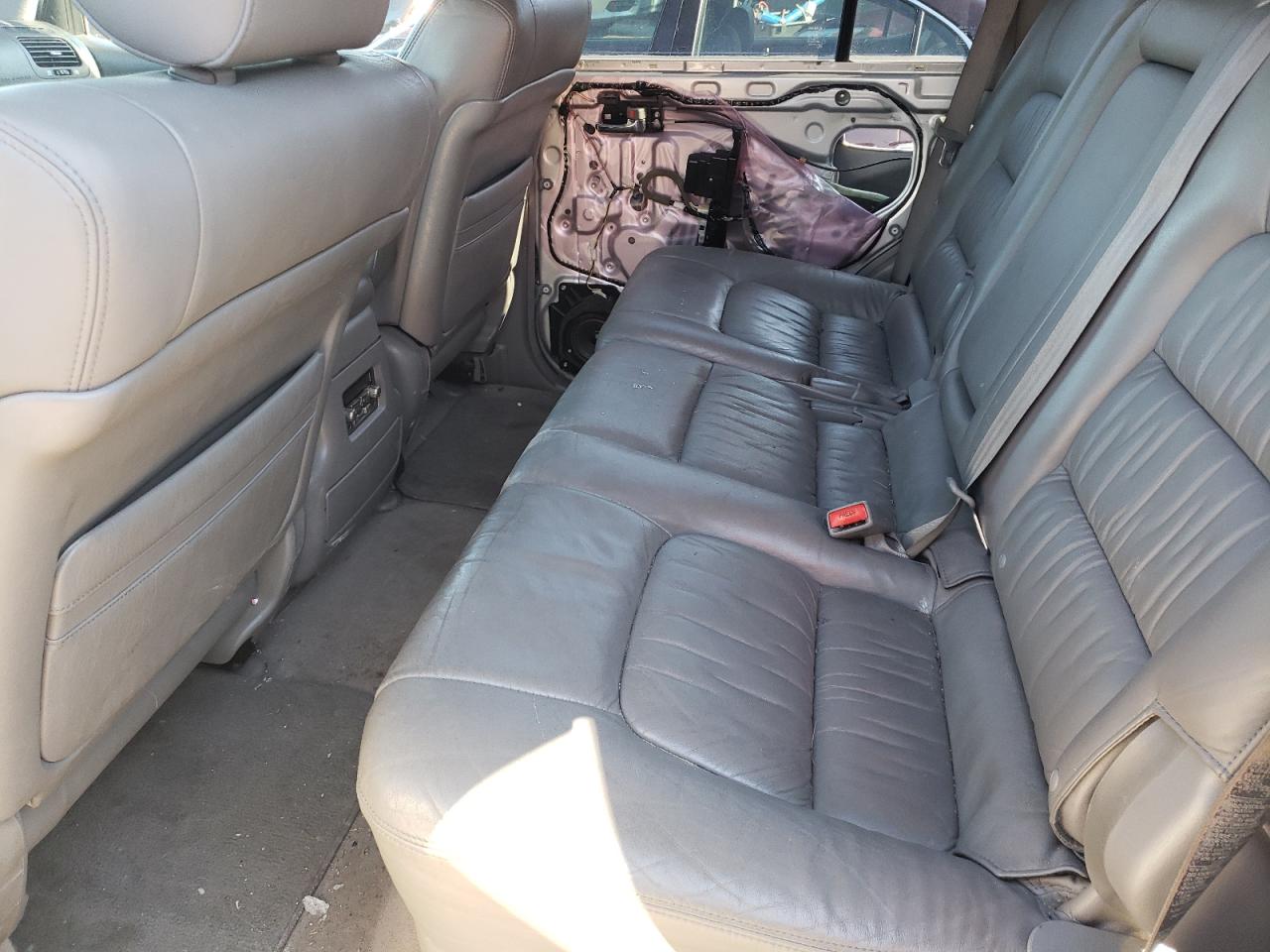 Photo 6 from auction – 2006 LEXUS LX 470 with VIN JTJHT00W264019985