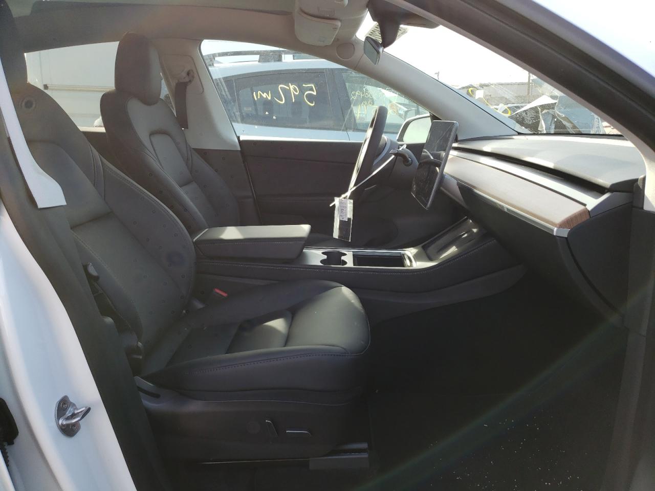 Photo 4 from auction – 2022 TESLA MODEL Y with VIN 7SAYGDEE8NF365113